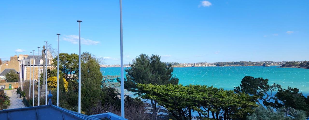 Restaurant Hotel Didier Meril ดีนาร์ ภายนอก รูปภาพ