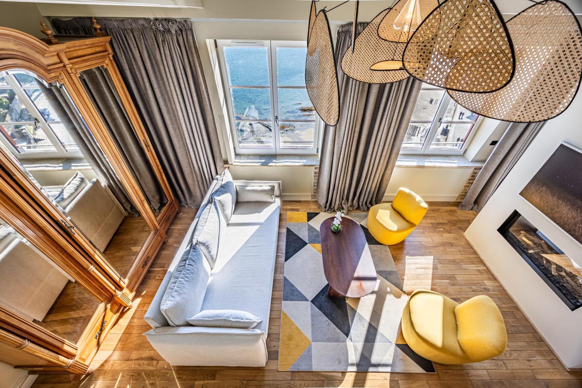 Restaurant Hotel Didier Meril ดีนาร์ ภายนอก รูปภาพ
