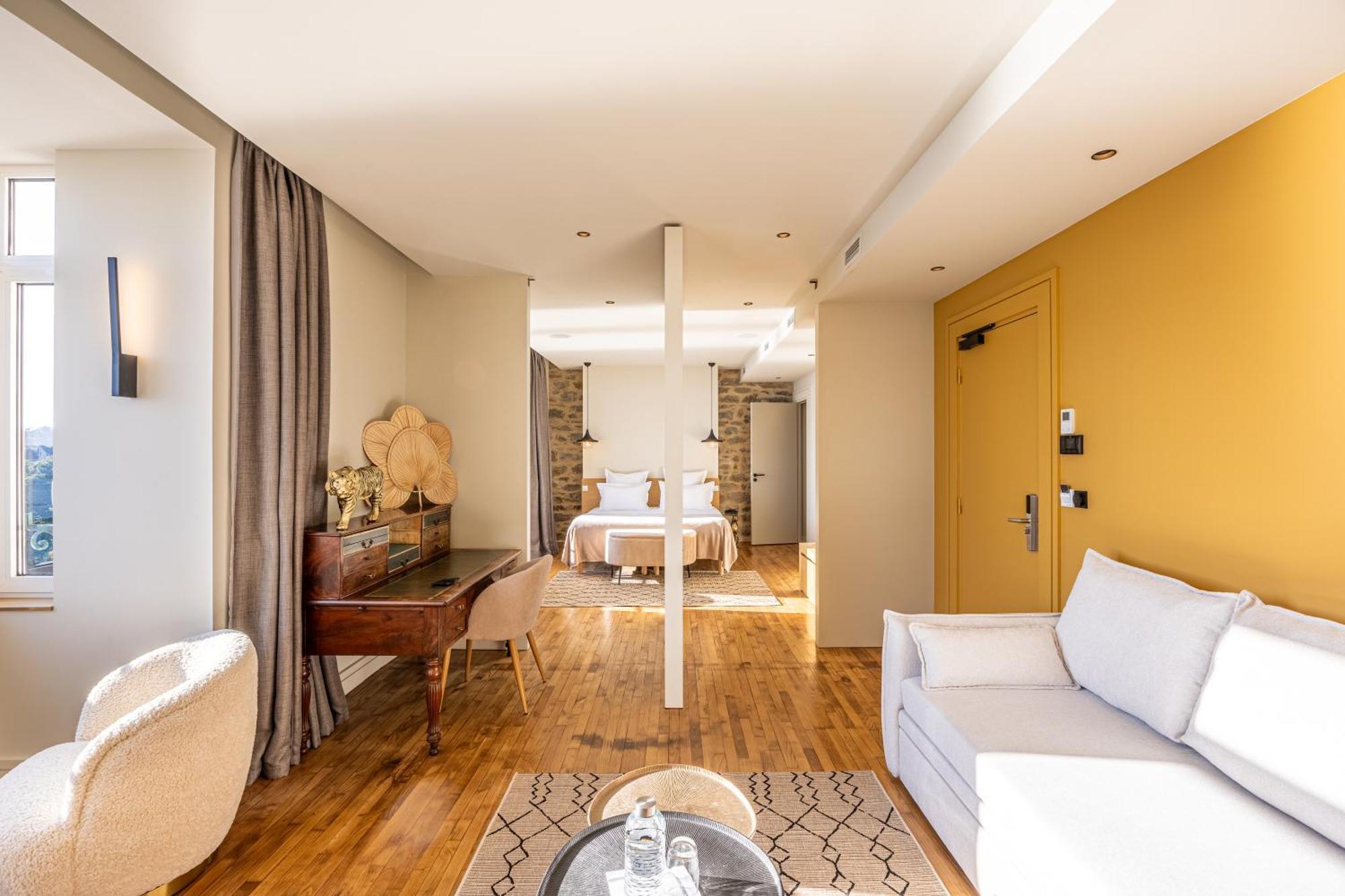 Restaurant Hotel Didier Meril ดีนาร์ ภายนอก รูปภาพ